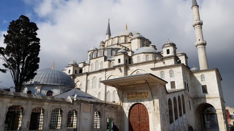 Selcuk Sultan Mosque: Quartier Fatih Istanbul