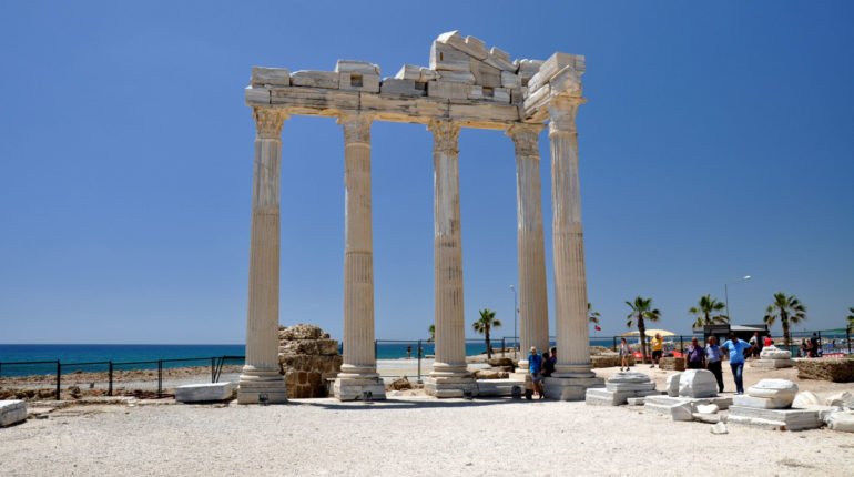 Temple of Apollo Sidé Turquie, La cité antique