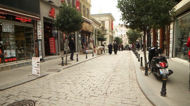 Galipdede Caddesi Istanbul: Rue des artistes !